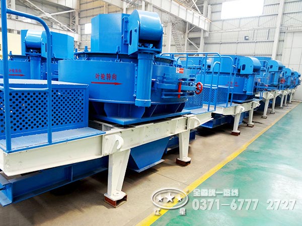 河卵石制砂機(jī)廠(chǎng)家車(chē)間一角