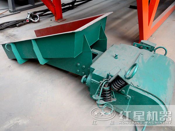 紅星電磁振動(dòng)給料機(jī)是如何把材料按照規(guī)定派送的？