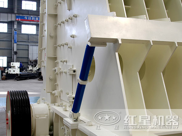 想要高產(chǎn)穩(wěn)產(chǎn)優(yōu)產(chǎn)——選擇反擊式破碎機，演繹一出破碎好戲