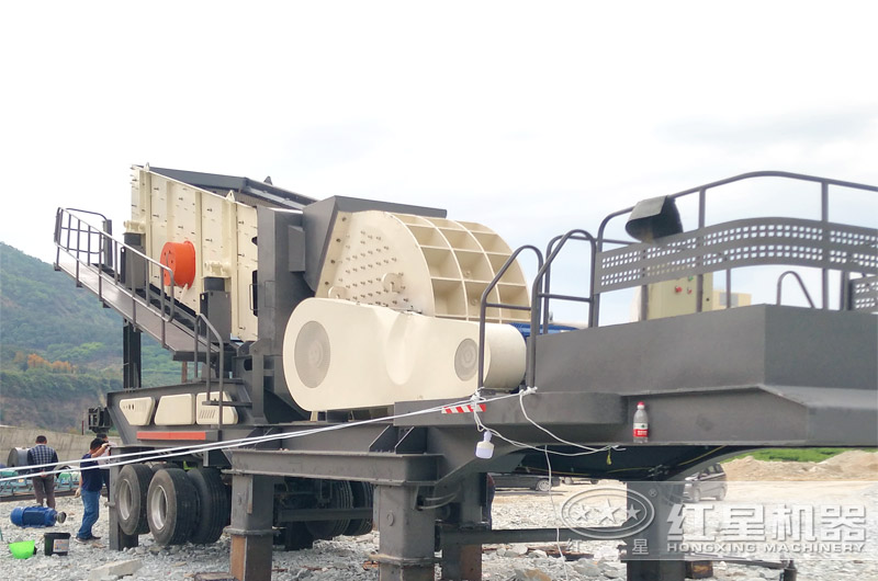 一體式移動破碎機單機作業(yè)現(xiàn)場實拍 一體式移動破碎機單機作業(yè)現(xiàn)場實拍