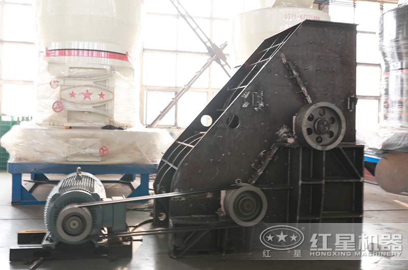 破碎赤泥可以用雙級(jí)破碎機(jī)嗎？有沒有時(shí)產(chǎn)35t的雙級(jí)破碎機(jī)