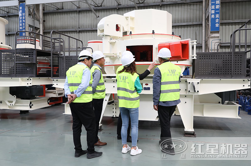 石頭制砂機(jī)投資大嗎？球磨機(jī)和制砂機(jī)哪個(gè)制砂效果好