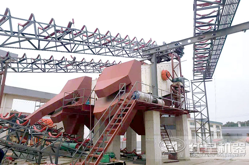 現(xiàn)場實拍，圓振動篩