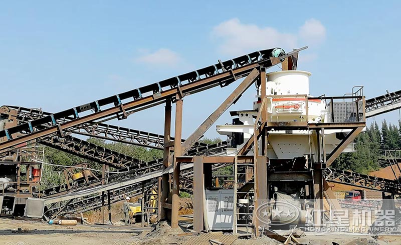 客戶來(lái)廠咨詢：想購(gòu)買日產(chǎn)1000噸的制砂機(jī)，有推薦的型號(hào)嗎？