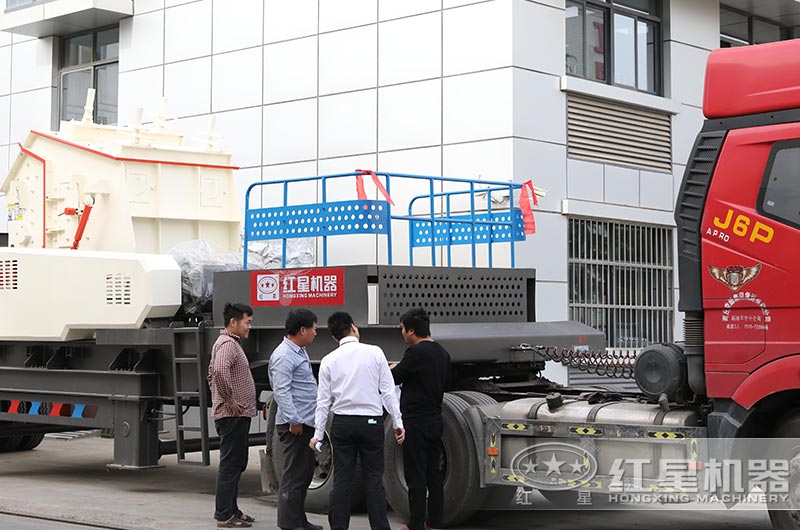 紅星客戶來廠實地考察移動制沙機 紅星客戶來廠實地考察移動制沙機
