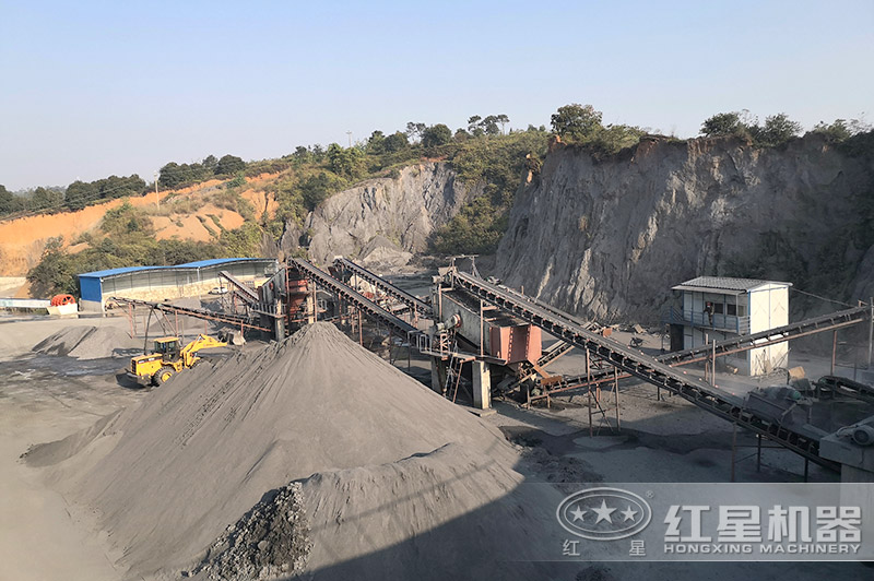 破碎生產(chǎn)線中碎石機(jī)不可少 破碎生產(chǎn)線中碎石機(jī)不可少